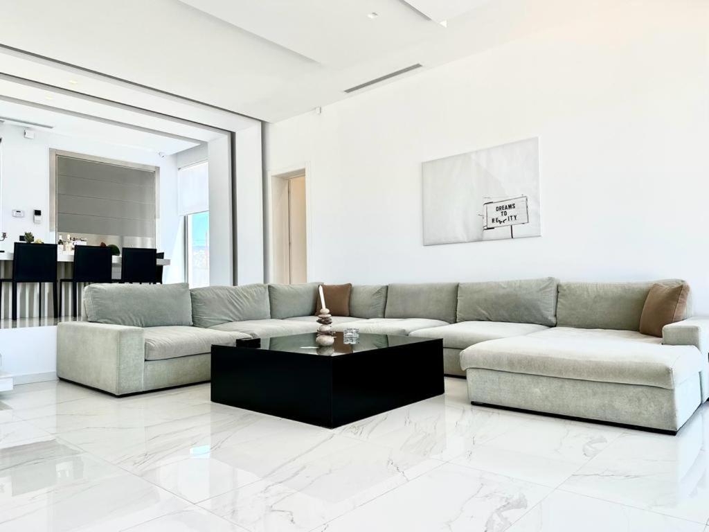 Leblanc Luxurious Beachfront Villa, Gcollectiongr Ermioni Exterior photo