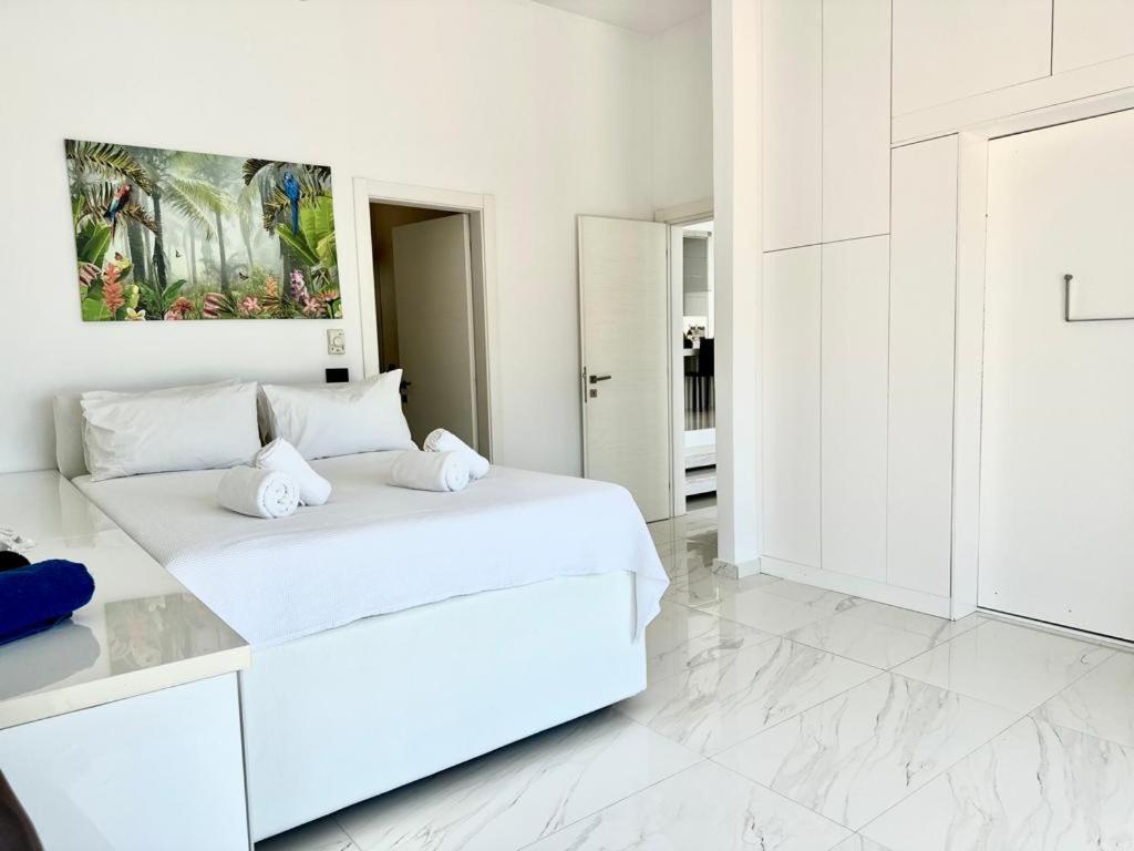 Leblanc Luxurious Beachfront Villa, Gcollectiongr Ermioni Exterior photo